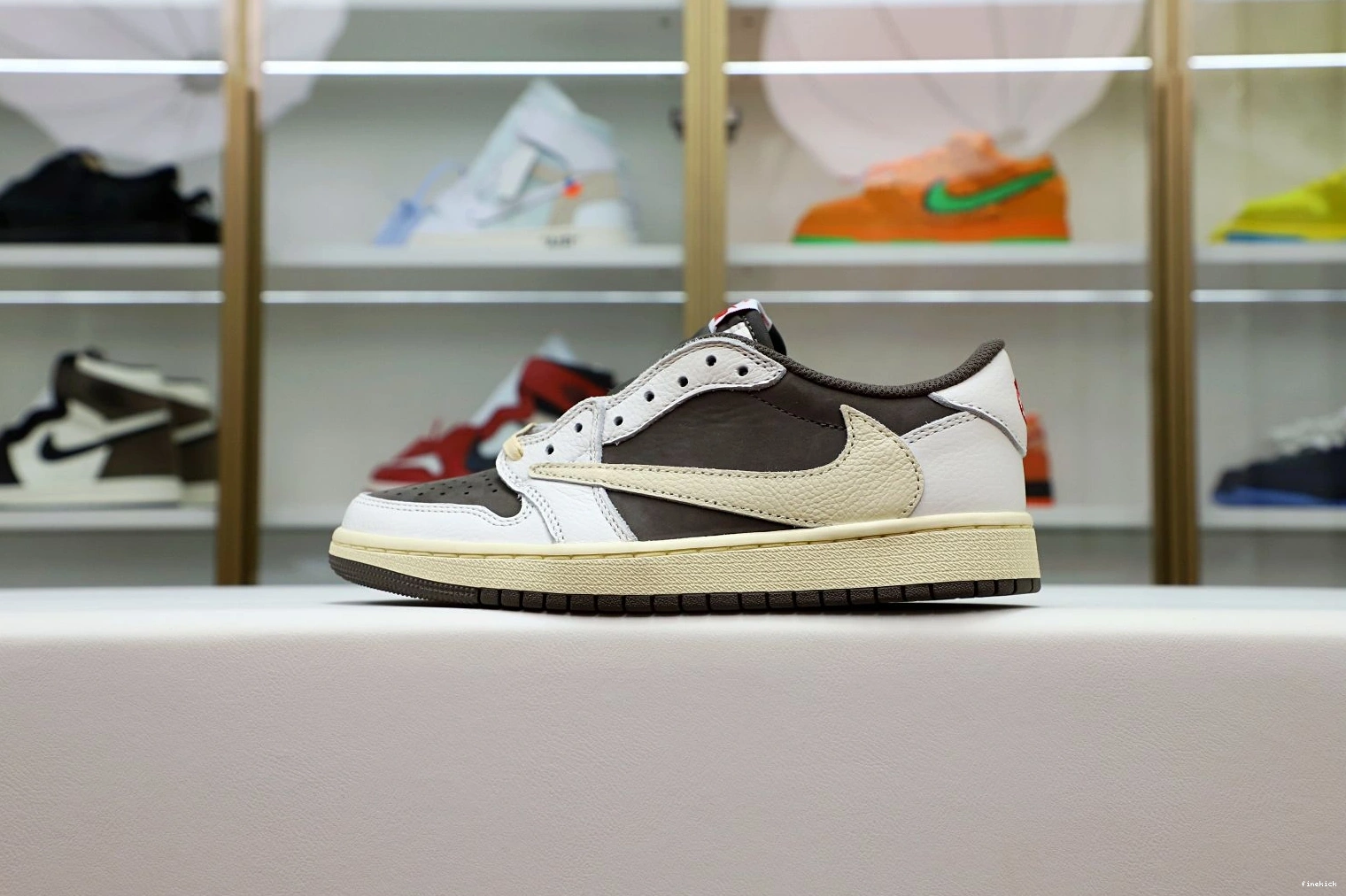 LOW OG SCOTT 1 AIR MOCHA REVERSE TRAVIS X JORDAN 0815